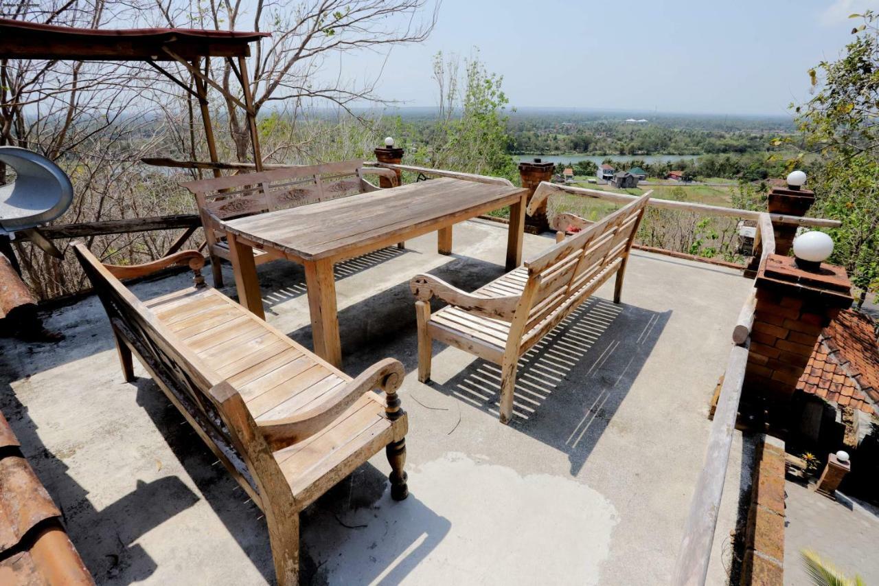 Newalaskuliner & Homestaywatulumbung Kretek Luaran gambar